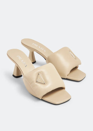 Prada Metal Logolu Deri Terlik