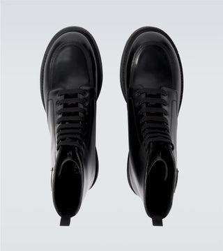 Prada Erkek Fırçalanmış Deri Metal Logolu Bot