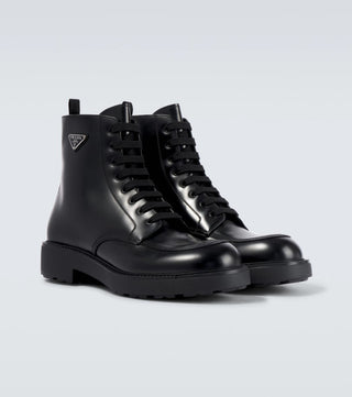 Prada Erkek Fırçalanmış Deri Metal Logolu Bot