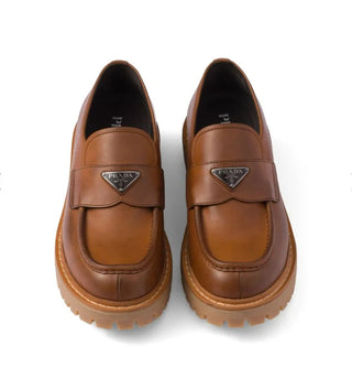 Komple Deri Metal Logo Detaylı Loafers
