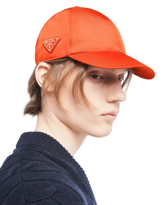 Unisex Turuncu Metal Logolu Şapka