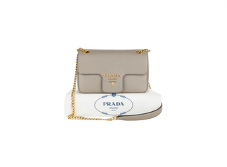 Prada Pattina Saffiano Çapraz Askılı Çanta
