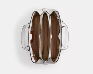 İmzalı Kanvastan Beyaz Taşıma Çantası