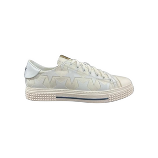 Planet Luxury Brands beyaz yıldız desenli, kalın kauçuk tabanlı ve yuvarlak burunlu erkek sneakers