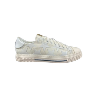 Planet Luxury Brands beyaz yıldız desenli, kalın kauçuk tabanlı ve yuvarlak burunlu erkek sneakers