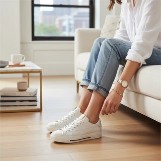 Planet Luxury Brands beyaz yıldız desenli, kalın tabanlı, yuvarlak burunlu İtalyan yapımı erkek sneakers