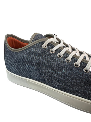 Planet Luxury Brands Etro mavi desenli kumaş ve deri detaylı erkek sneaker, beyaz kauçuk tabanlı şık tasarım