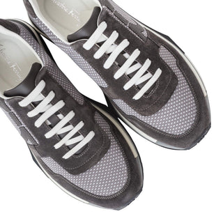 Planet Luxury Brands gri renkli, file detaylı ve kalın kauçuk tabanlı Ferragamo erkek sneaker modeli