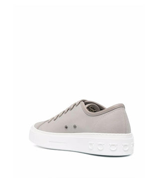 Planet Luxury Brands gri kanvas Ferragamo Mediterr erkek sneaker, kalın beyaz kauçuk tabanlı ve logo detaylı tasarım
