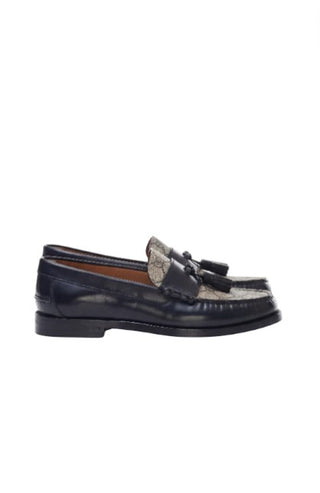 Planet Luxury Brands imzalı, siyah deri ve monogram detaylı, püsküllü Gucci erkek loafer ayakkabı