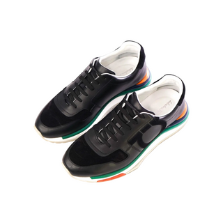 Planet Luxury Brands siyah renkli, kalın tabanlı ve yan logo detaylı İtalya üretimi erkek deri sneakers ayakkabı