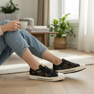 Planet Luxury Brands siyah kelebek desenli, kalın kauçuk tabanlı ve yuvarlak burunlu erkek sneakers modeli