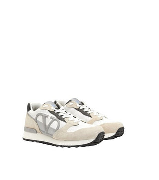 Planet Luxury Brands Valentino V logo detaylı beyaz ve bej renkli erkek sneaker